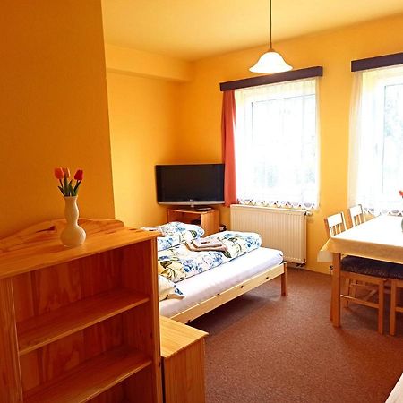 soukromý pokoj s vlastní kuchyní a koupelnou Jičín Exteriér fotografie