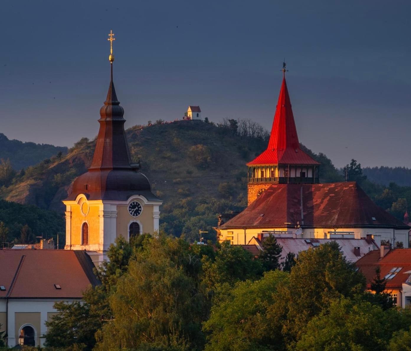 soukromý pokoj s vlastní kuchyní a koupelnou Jičín Exteriér fotografie